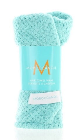 moroccanoil-niebieski-recznik-do-wlosow-z-mikrofib.jpeg